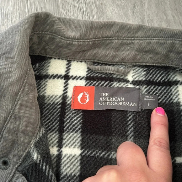 The American Outdoorsman Fleece Lined Cargo Button Up Jacket Size Large - Picture 3 of 7